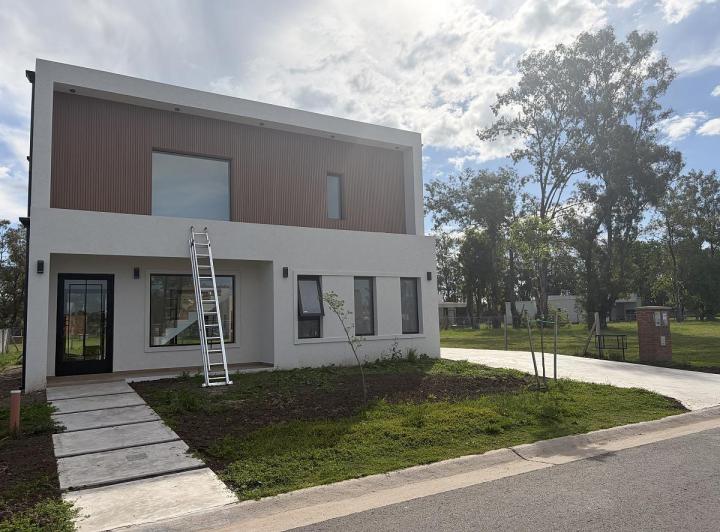 Casa · 143m² · 5 Ambientes