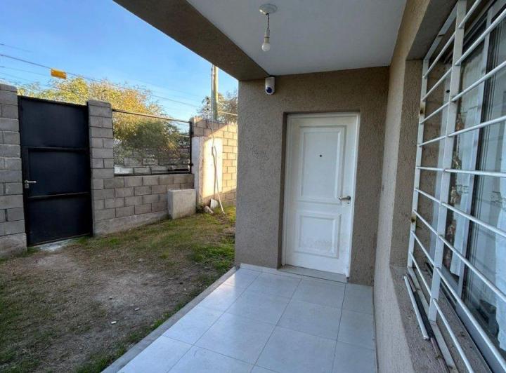 Casa · 180m² · 4 Ambientes · 1 Cochera