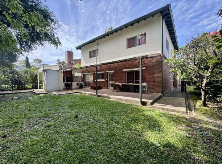 Casa · 576m² · 6 Ambientes