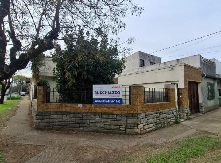 Casa · 158m² · 5 Ambientes · 2 Cocheras