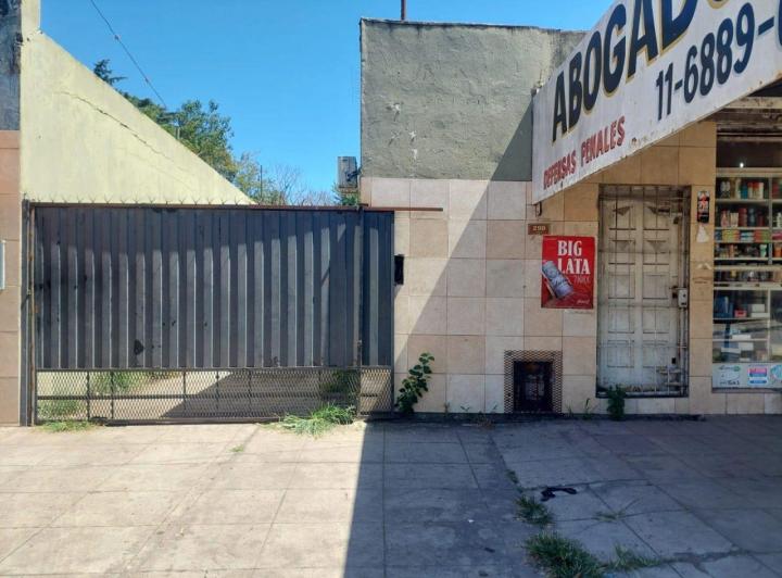 Casa · 90m² · 5 Ambientes · 1 Cochera