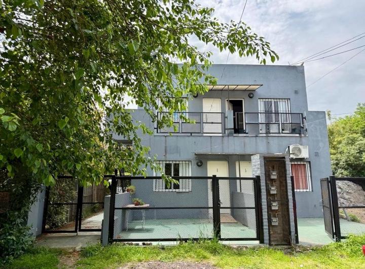 Casa · 300m² · 7 Ambientes · 4 Cocheras