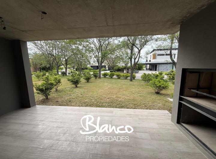 Departamento · 142m² · 4 Ambientes · 1 Cochera