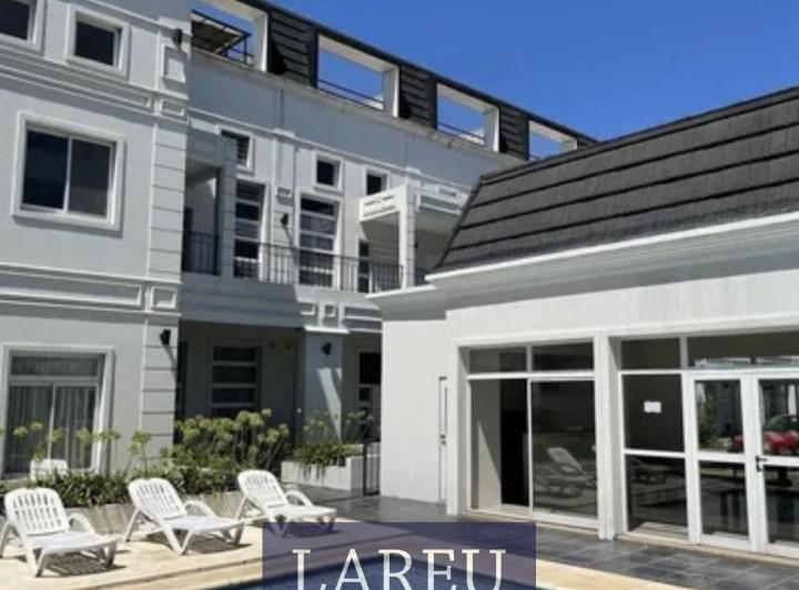 Departamento · 60m² · 2 Ambientes · 1 Cochera