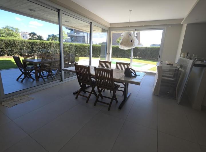 Departamento · 136m² · 4 Ambientes · 1 Cochera