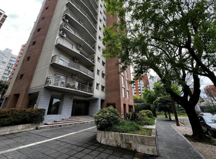 Departamento · 93m² · 4 Ambientes · 1 Cochera