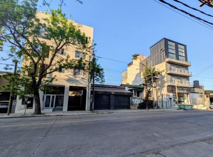 Local comercial · 81m²