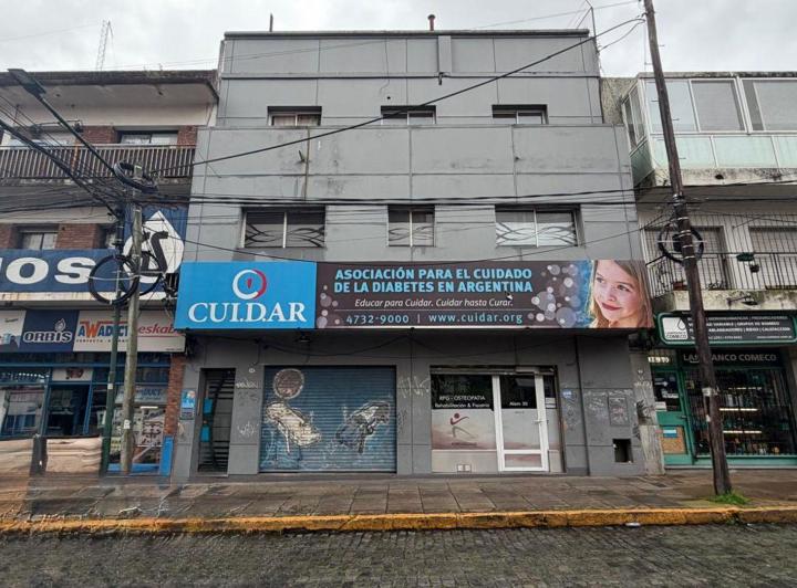 Local comercial · 604m²