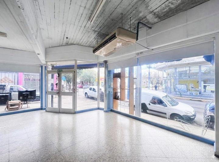 Local comercial · 350m² · 2 Ambientes