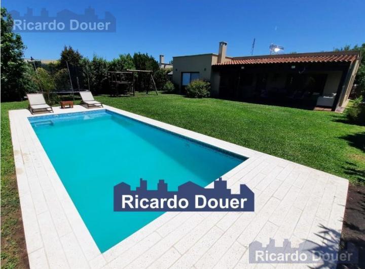 Casa · 710m² · 4 Ambientes · 2 Cocheras
