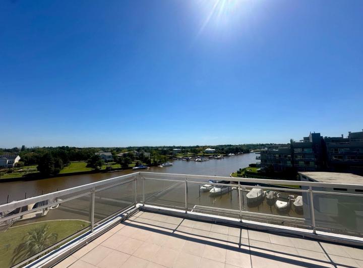 Departamento · 180ha · 4 Ambientes · 1 Cochera