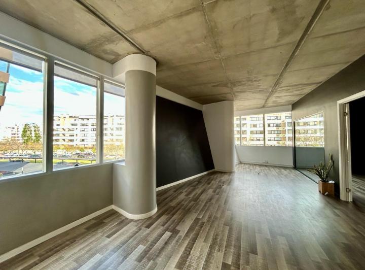 Oficina comercial · 78m² · 1 Ambiente · 1 Cochera
