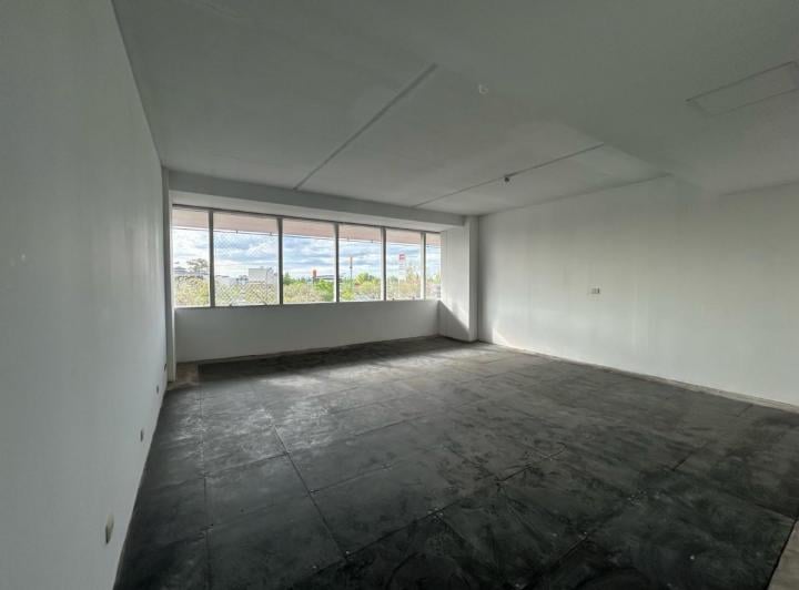 Oficina comercial · 60m² · 1 Ambiente · 1 Cochera