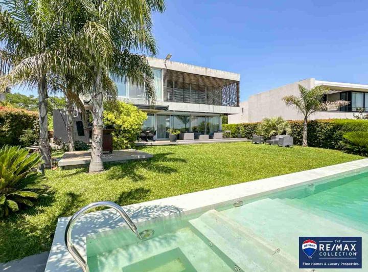 Casa · 310m² · 4 Ambientes