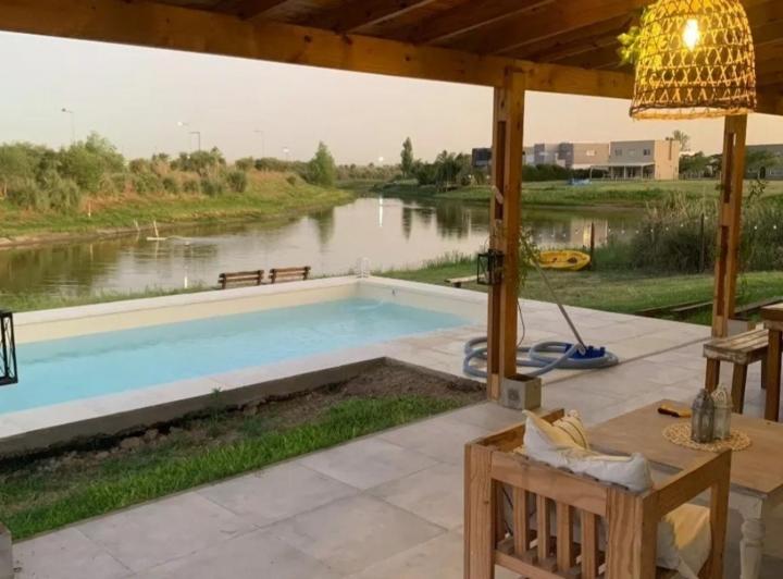Casa · 226m² · 4 Ambientes · 3 Cocheras