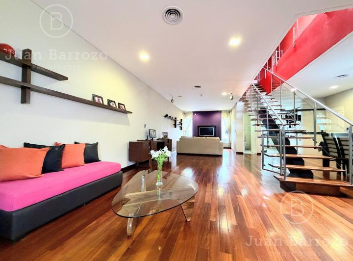 Casa · 268m² · 4 Ambientes · 4 Cocheras