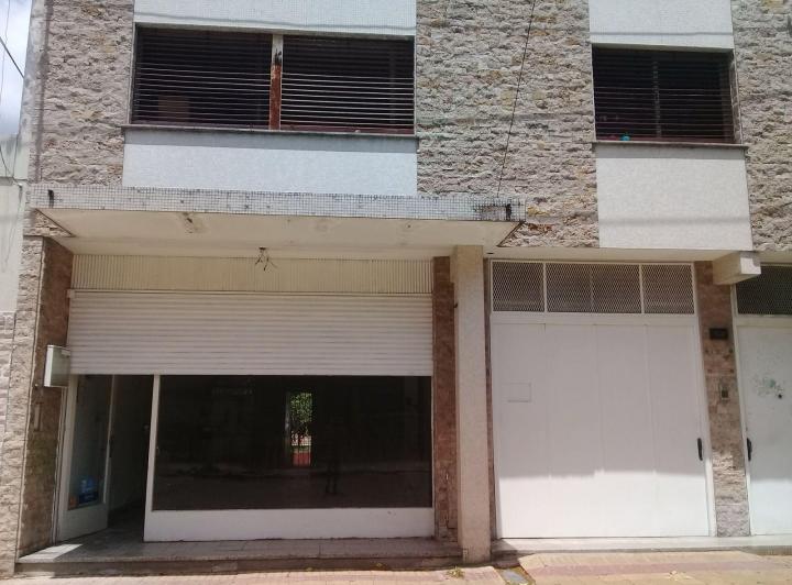 Casa · 260m² · 10 Ambientes · 2 Cocheras