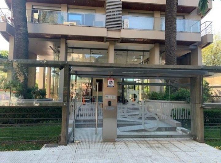 Departamento · 140m² · 4 Ambientes · 3 Cocheras