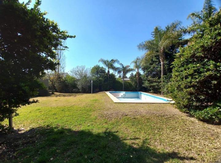 Casa · 450m² · 4 Ambientes