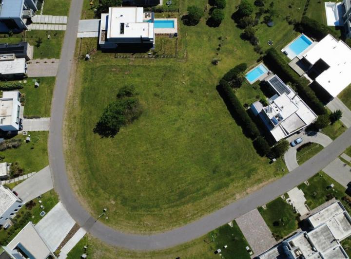 Terreno · 1446m²