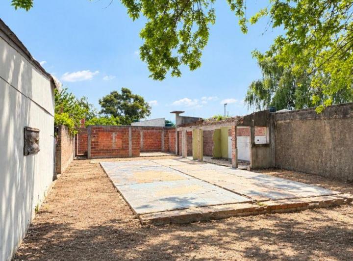 Terreno · 3233m²