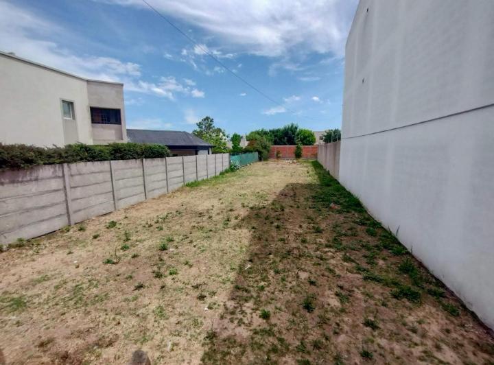 Terreno · 400m²
