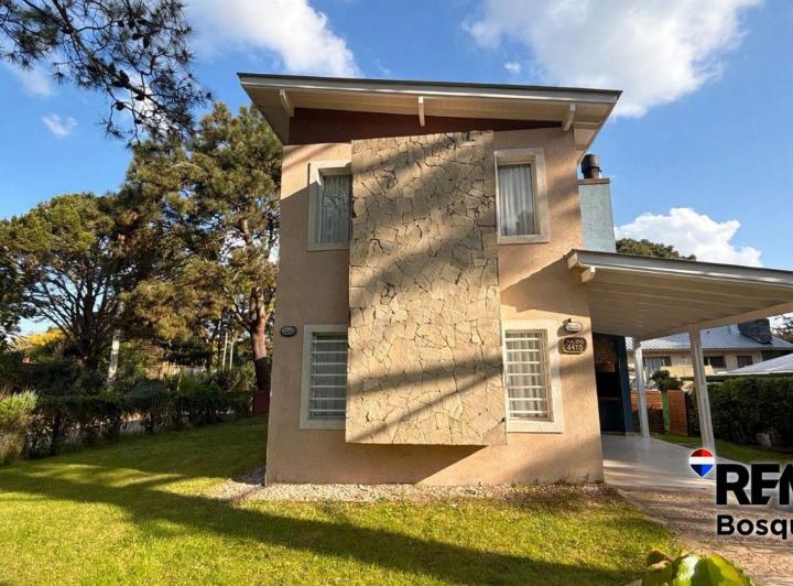 Casa · 170m² · 5 Ambientes · 1 Cochera