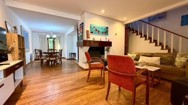 Casa · 170m² · 4 Ambientes · 1 Cochera