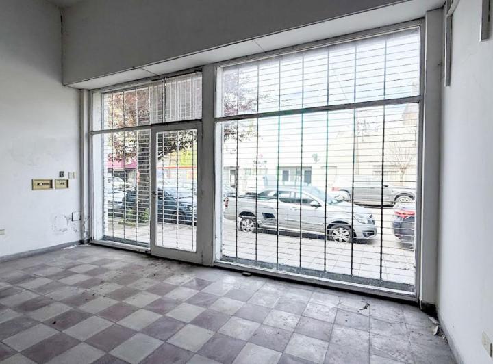Local comercial · 330m²