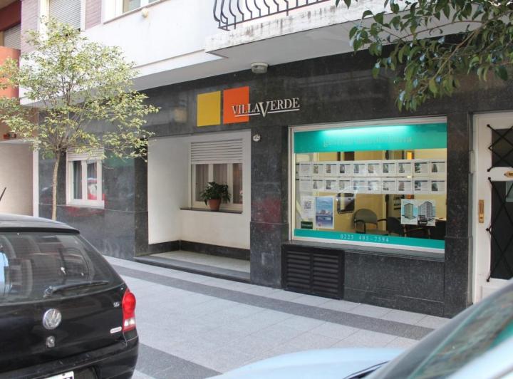 Local comercial · 76m² · 3 Ambientes