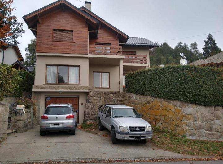 Casa · 287m² · 8 Ambientes · 1 Cochera