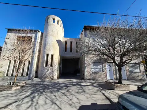 Vivienda multifamiliar, deptos. taller gral. roca