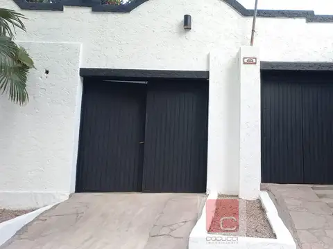 Casa en godoy cruz