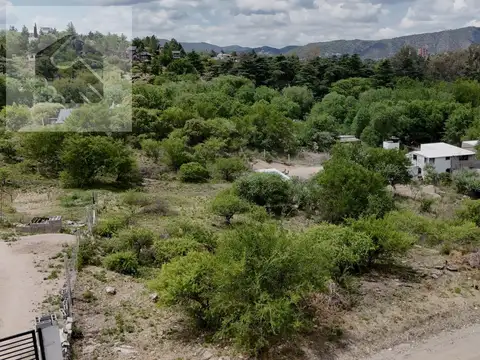 Terreno en venta en barrio villa del lago de 1046 metros.