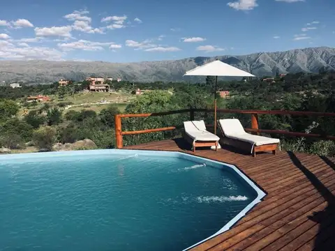 Venta complejo nono 4 unidades con jacuzzi y dpto