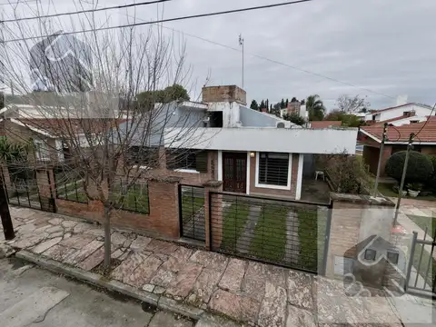 Casa en venta, 3 dormitorios, barrio santa rita, villa carlos paz.