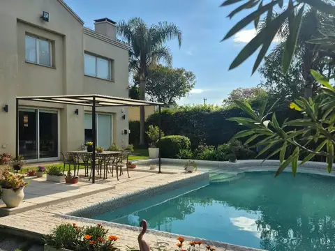 Venta casa 4 dormitorios barrio golf villa nueva