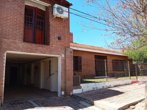 Se vende! casa + departamento en villa dolores, cordoba