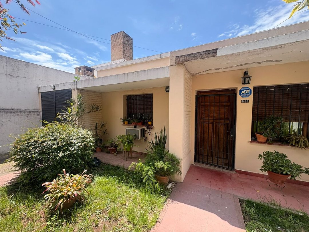 ¡OPORTUNIDAD! CASA EN VENTA EN BARRIO YOFRE SUR