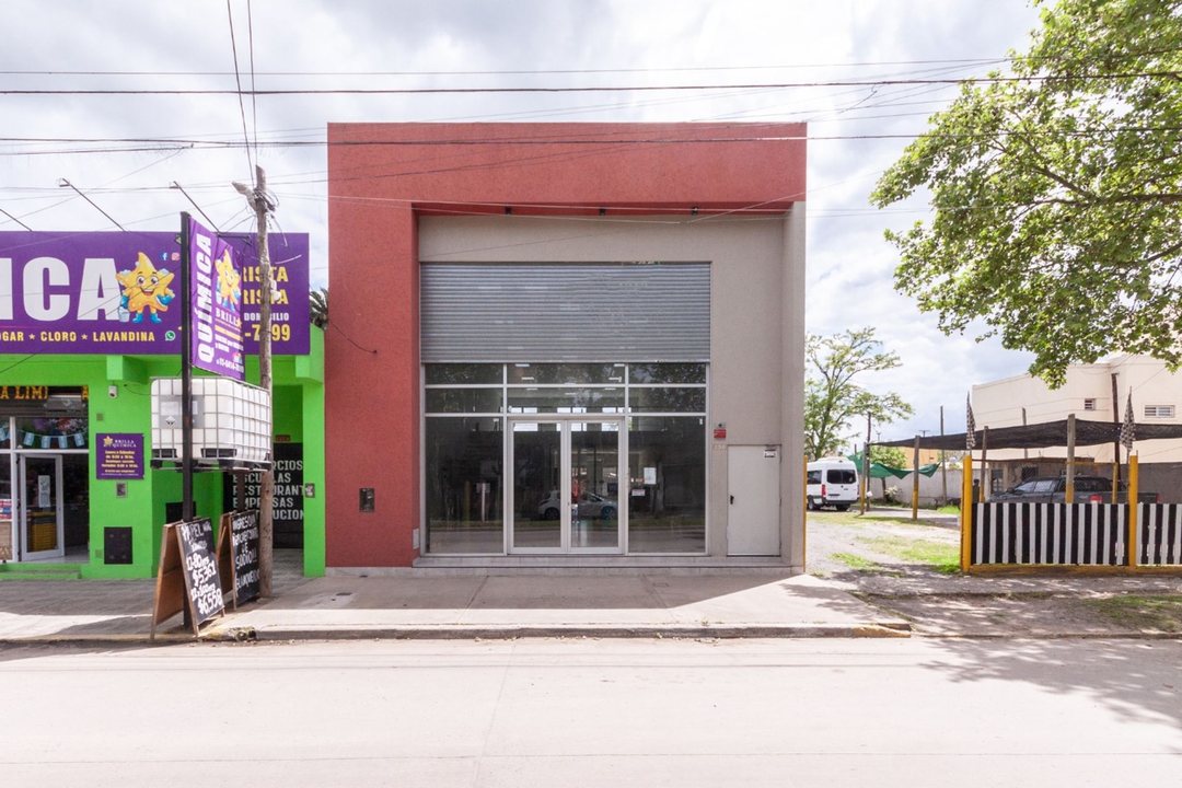 VENTA DE LOCAL COMERCIAL EN SAN VICENTE