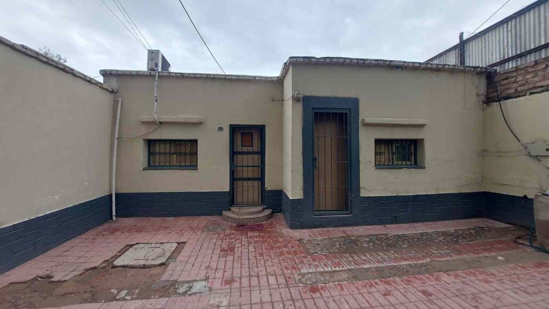 CASA MIXTA 4 AMBIENTES GUAYMALLEN