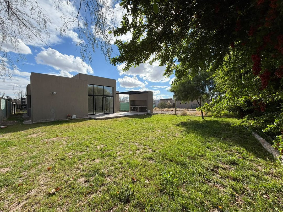 VENTA CASA B° PUEBLO MALBEC 3 DORM. LUJAN DE CUYO