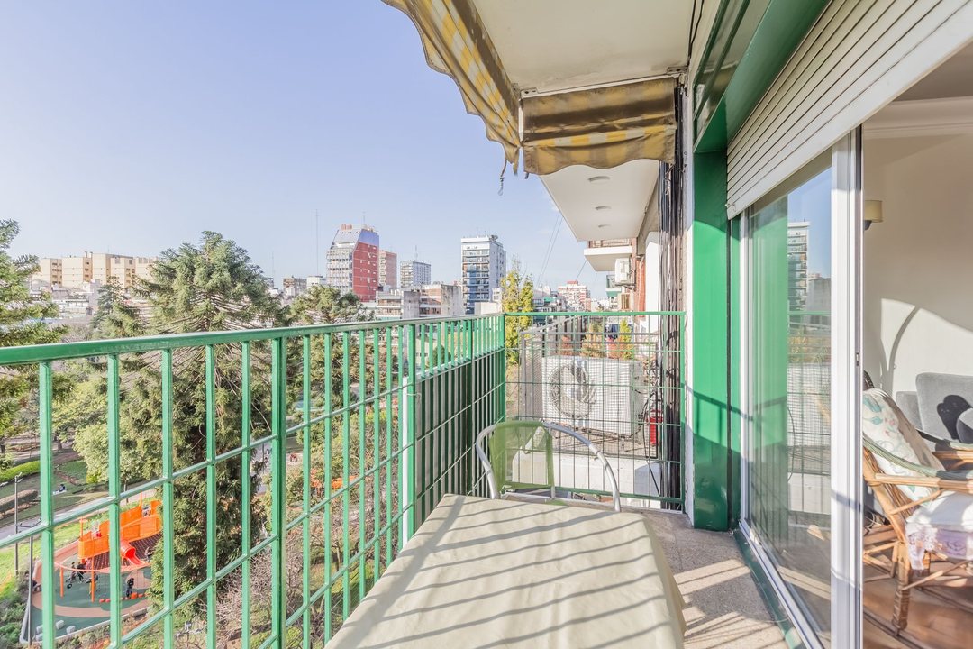VENTA DEP  4 AMB  C/DEP - FRENTE PARQUE RIVADAVIA