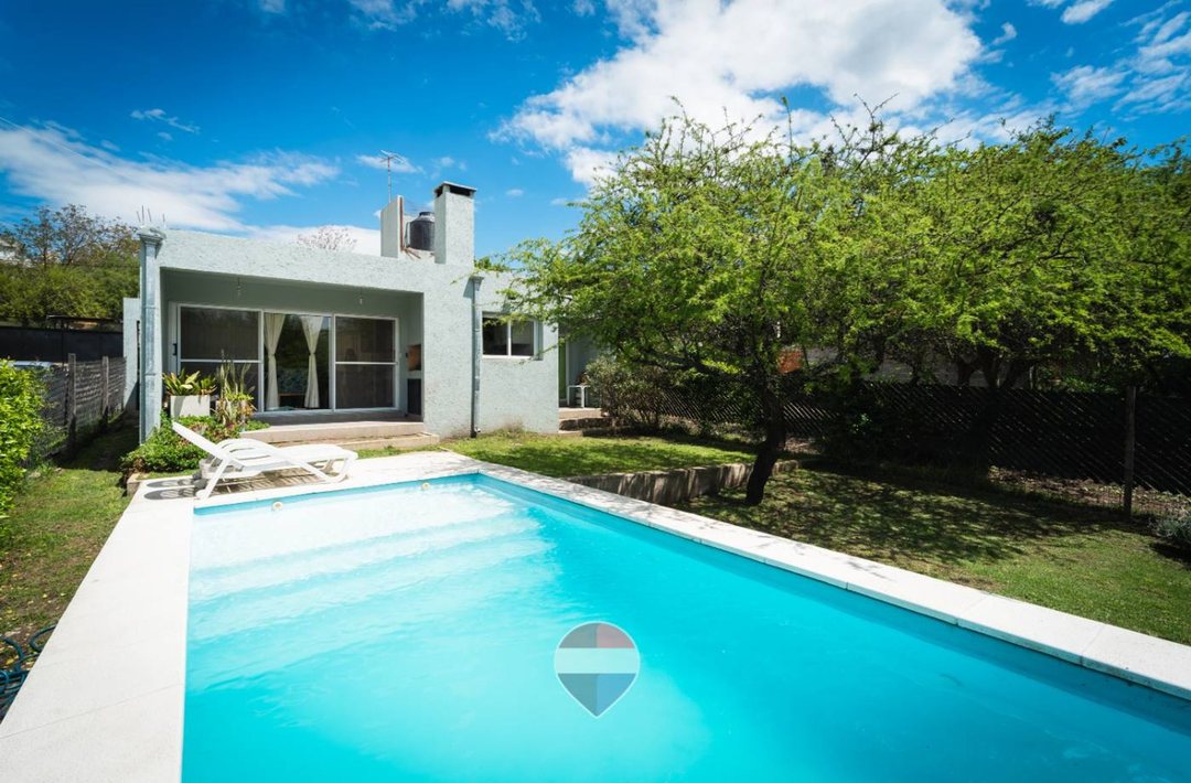 VENTA CASA 2 DORM C/ PILETA, RIO CEBALLOS, CORDOBA
