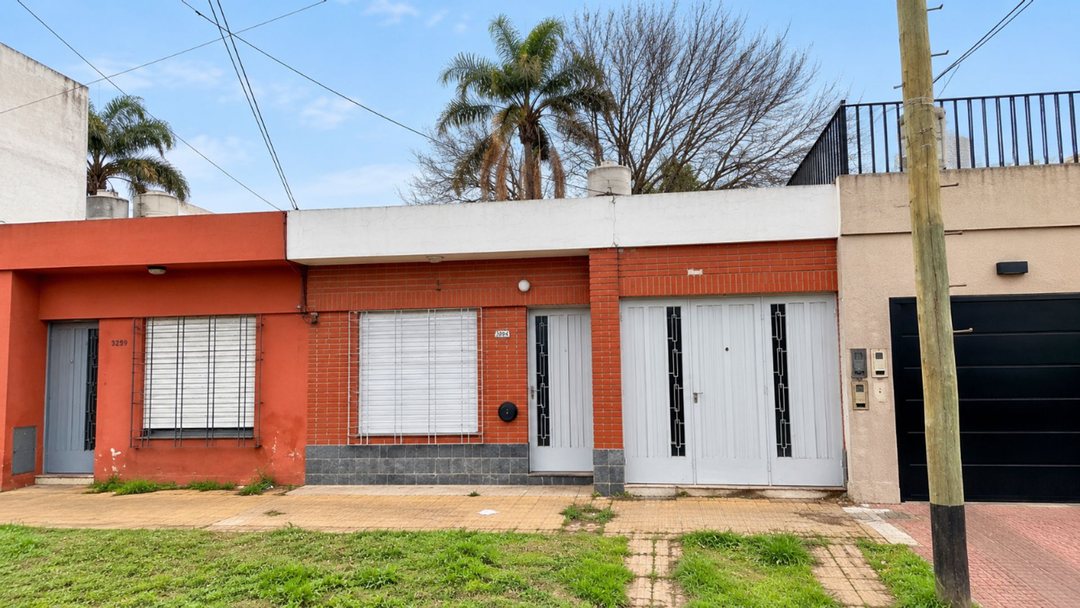 VENTA PH 2 AMBIENTES CON COCHERA QUILMES OESTE