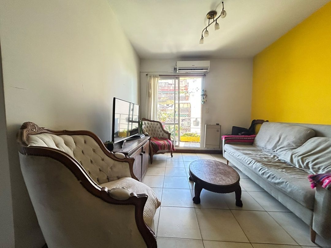 Venta Dpto 4 Amb. Balcón y Cochera. Almagro