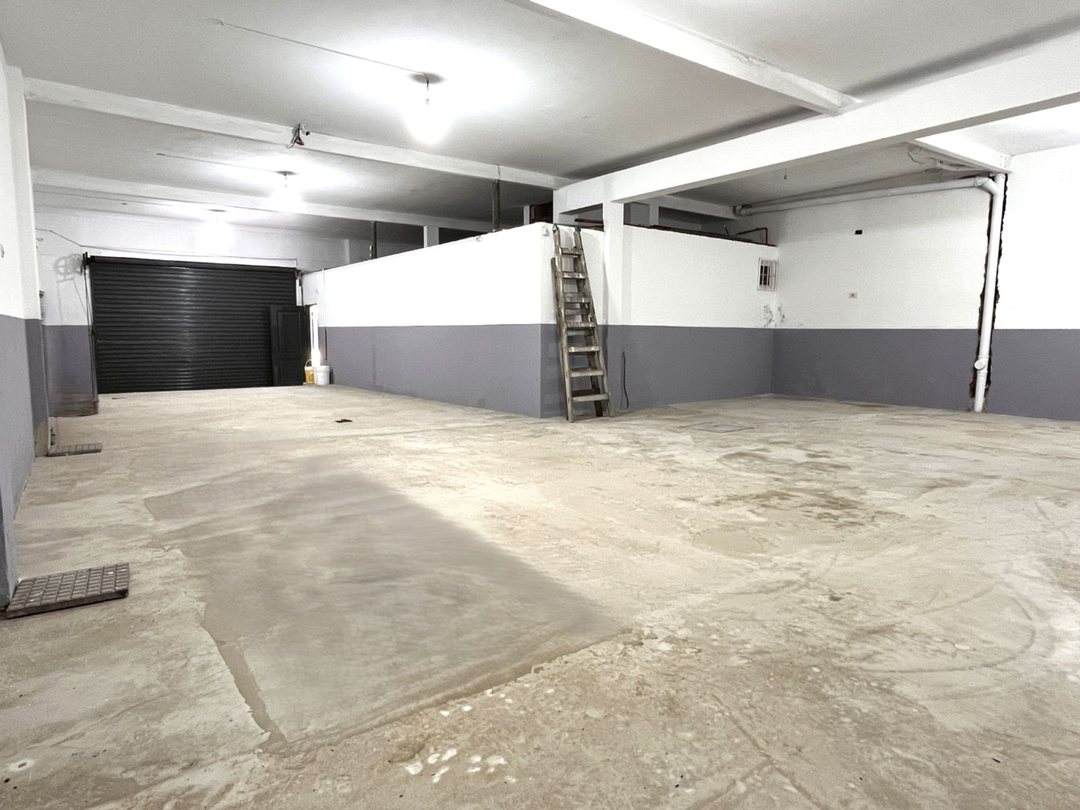 Alquiler local comercial Nuñez con oficina