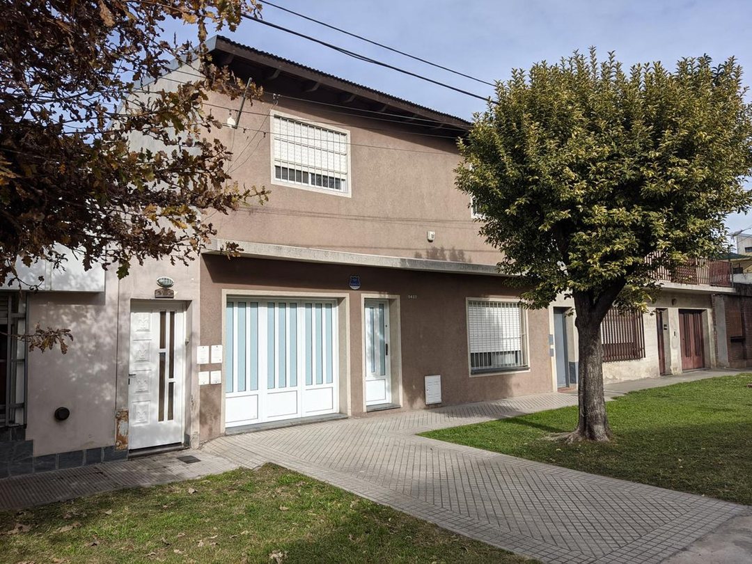 CASA AL FRENTE SAN LORENZO 5400