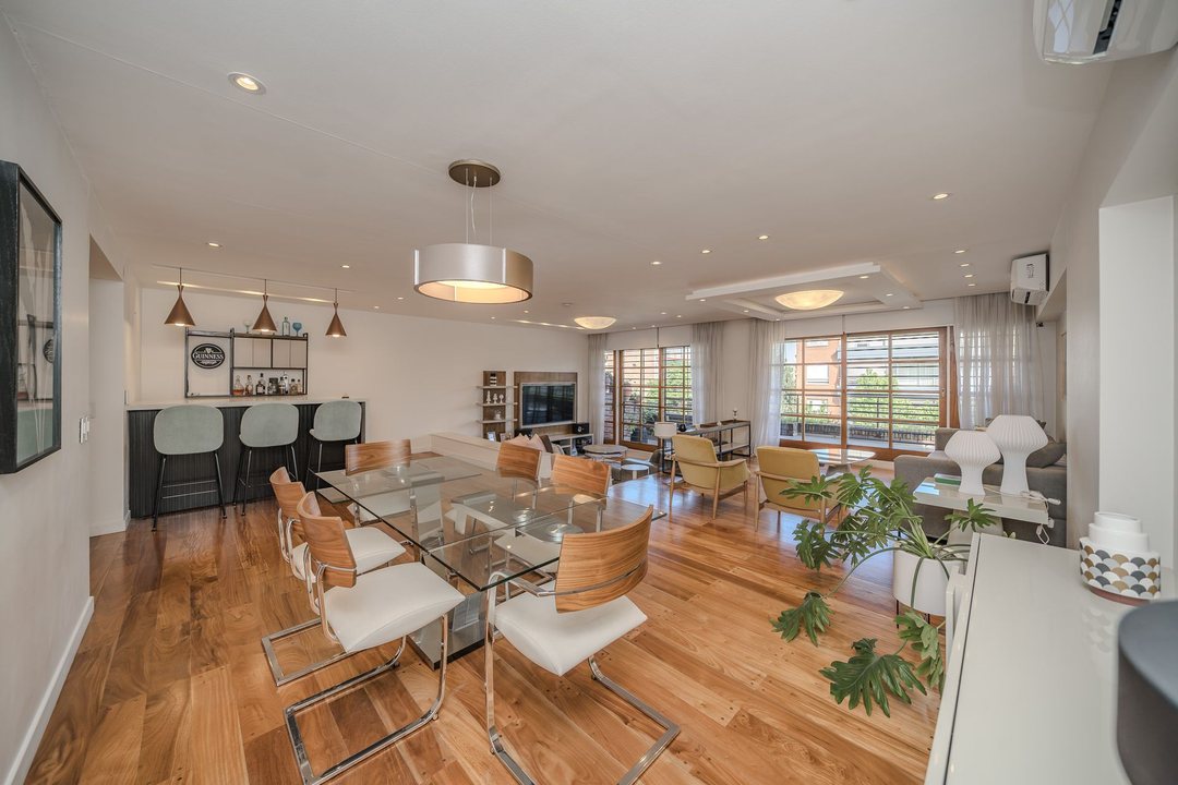 VENTA SEMIPISO DE 5 AMBIENTES DEVOTO