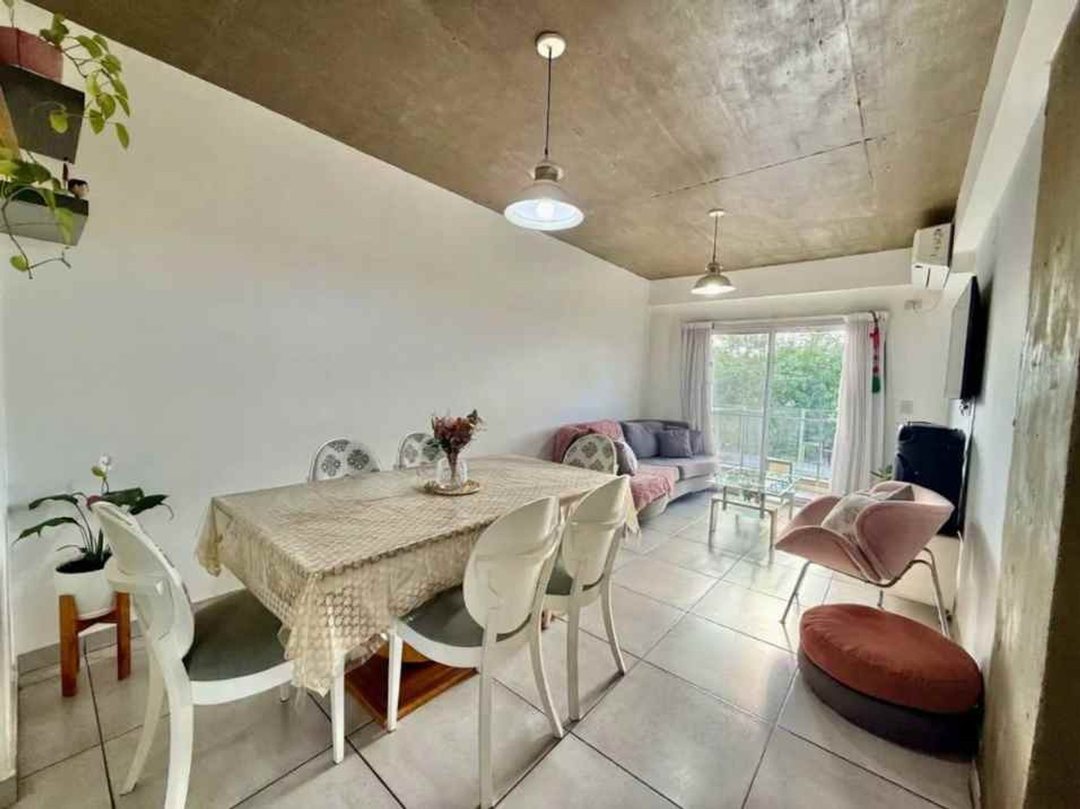 Venta departamento 2 amb cochera Villa Luzuriaga
